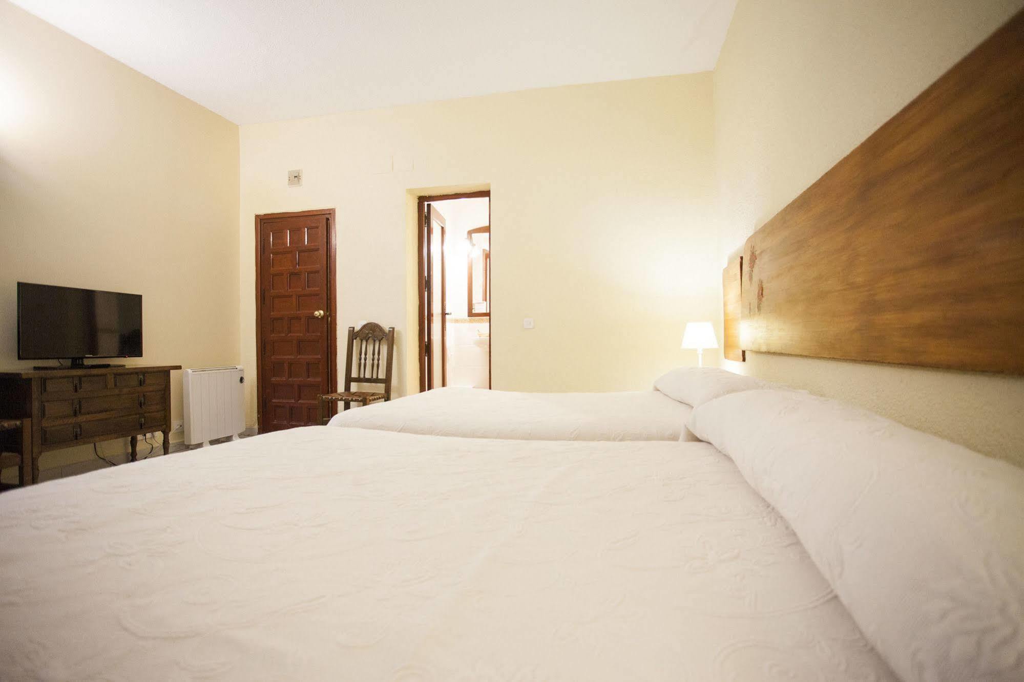 Hostal Castilla Aranjuez Zewnętrze zdjęcie